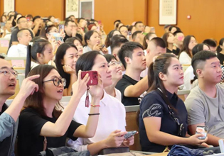 以爱相约，共育未来&mdash;&mdash;闻励2025&ldquo;与孩子共同成长&rdquo;一年级新生家长会暨均衡编班圆满完成